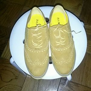 Wingtip bucks