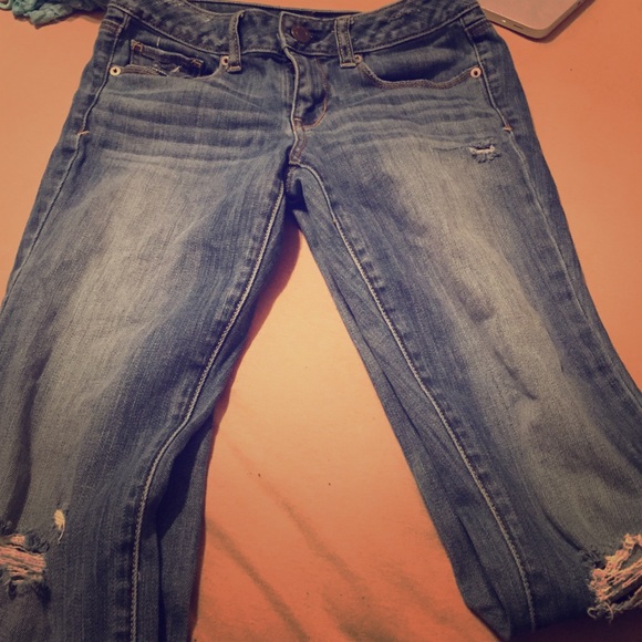 American eagle ripped jeans