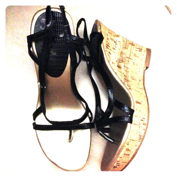 Qupid Wedge sandals