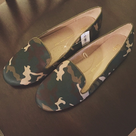 GAP, Camo Flats!