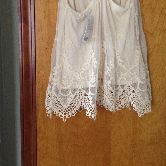 🚫🌹🚫Urban Outfitters lace top - Picture 4 of 4