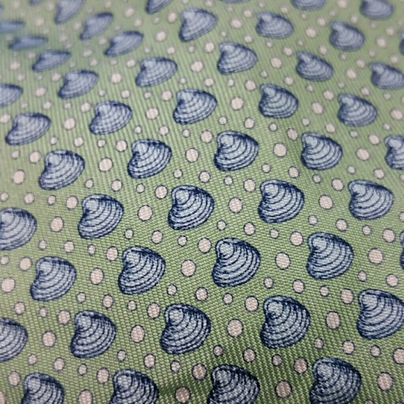 Vineyard Vines Clam tie
