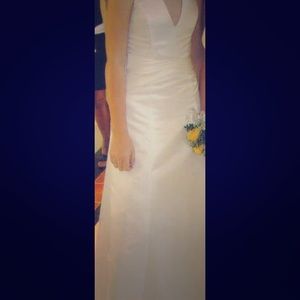 💞 Elegant white formal gown, prom dress