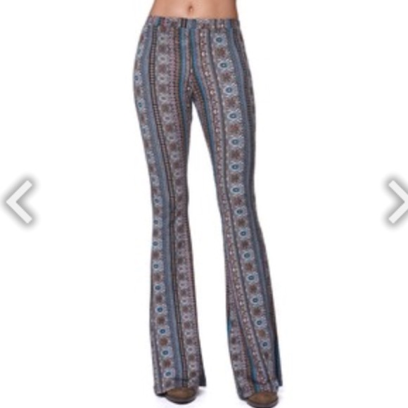 la hearts knit flare pants (by pacsun)☀️