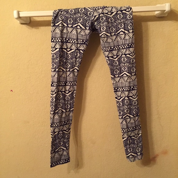 Blue and White Pattern Leggings