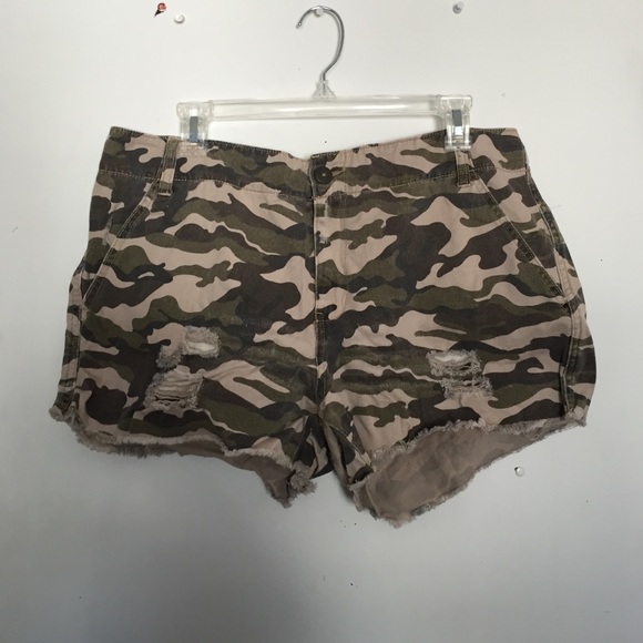 Camouflage print shorts
