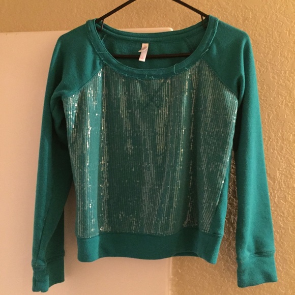 Shimmery green top
