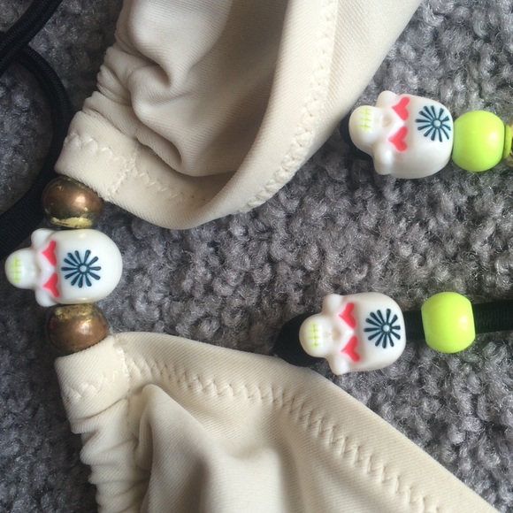 H&M skull rainbow white with black string bikini - Picture 4 of 4