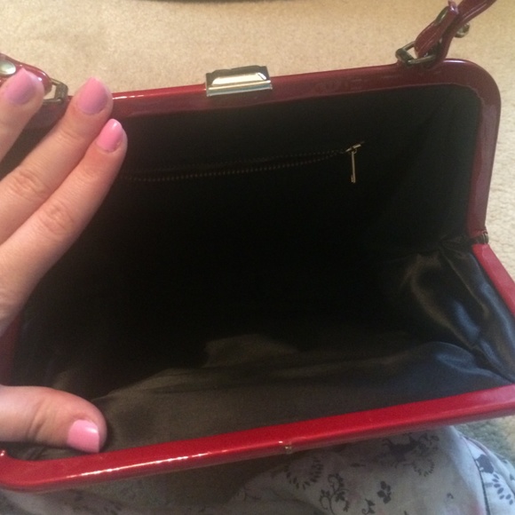 Red Handbag - Picture 2 of 3