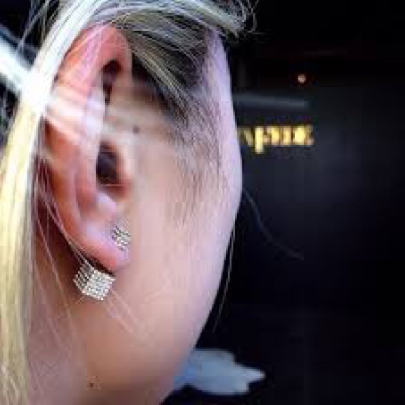 🎉HP🎉 Rose Gold Double Cubo Earrings - Picture 2 of 3