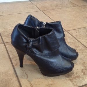 Peep toe ankle boot