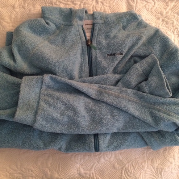 sea blue green Patagonia sweater