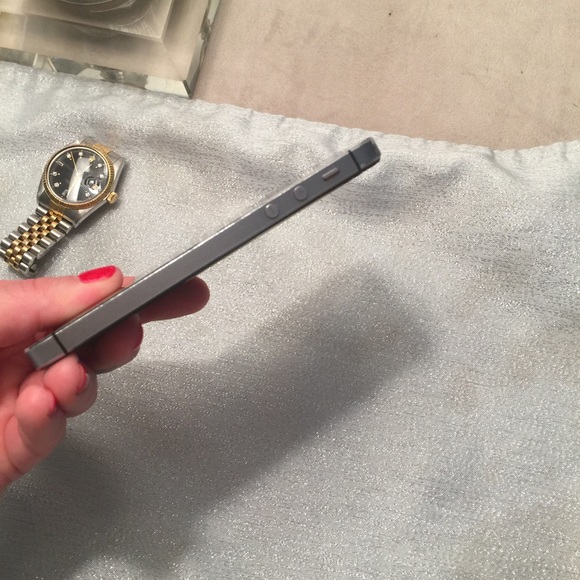 Apple IPhone 5S 16Gb Verizon - Picture 3 of 4