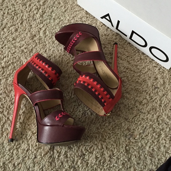 ALDO Platform Sandals - Picture 2 of 4