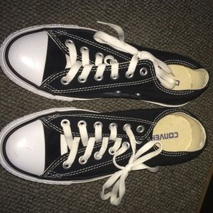 Black converse size 7