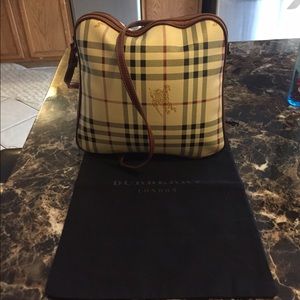 Burberry purse