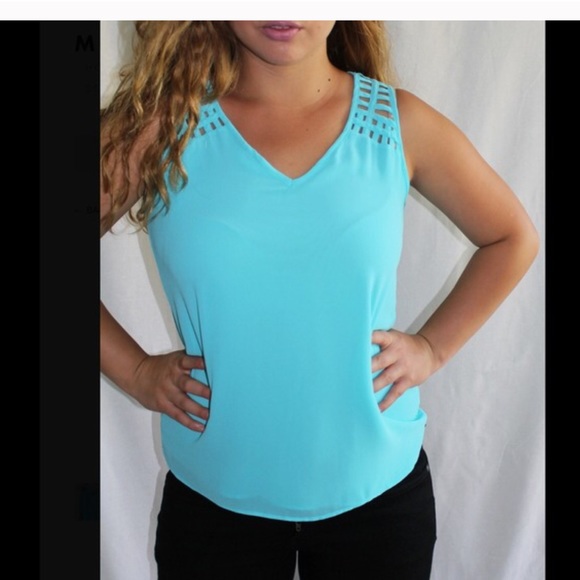 🔴SOLD🔴 Bright Blue Cut Out Blouse - Picture 2 of 4