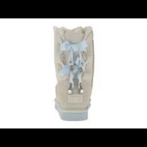 Bailey bow "I do" Uggs