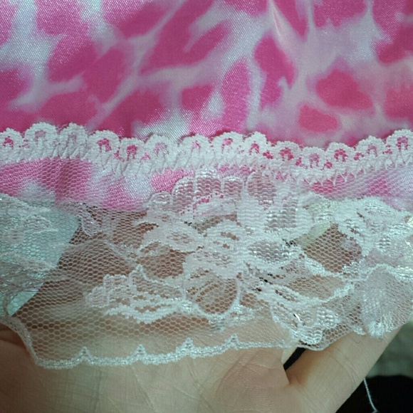 Pink silky leopard robe!!! - Picture 2 of 3