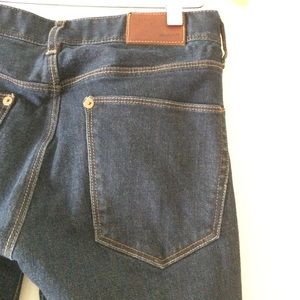 Madewell Jeans - Madewell dark wash straight leg jeans Madewell Jeans - Madewell dark wash straight leg jeans