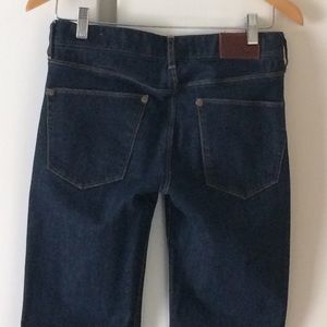 Madewell Jeans - Madewell dark wash straight leg jeans Madewell Jeans - Madewell dark wash straight leg jeans