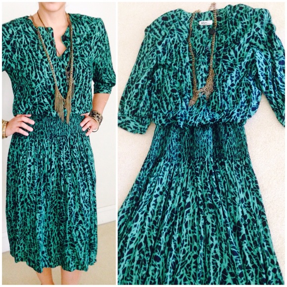 Charming Vintage Dress ✨✨