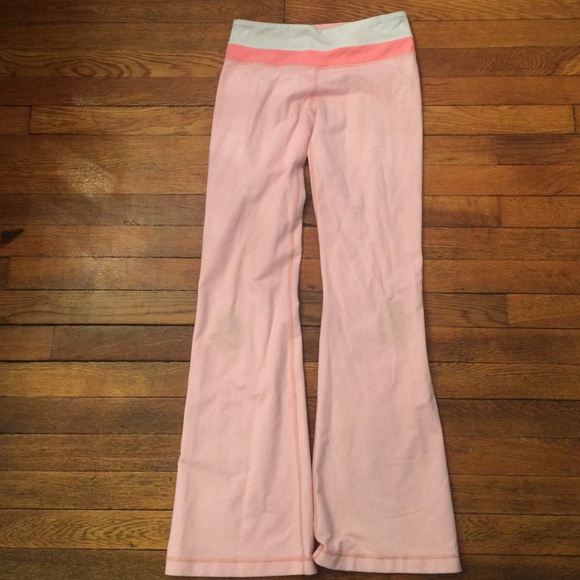 Lululemon light pink, size 8 pants. ** Reserved**