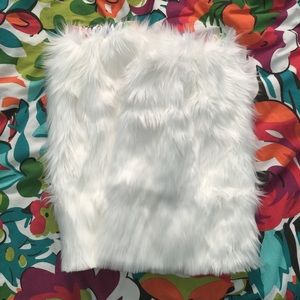 white rave fuzzy leg warmers LAST DAY🚨🚨🚨