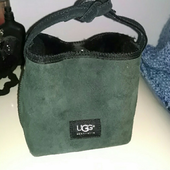 Black purse to accessorize with your black boots.