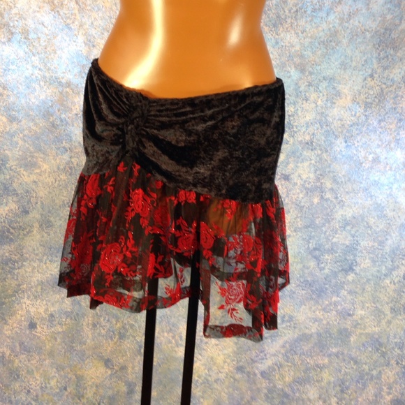 Short red and black skirt/top