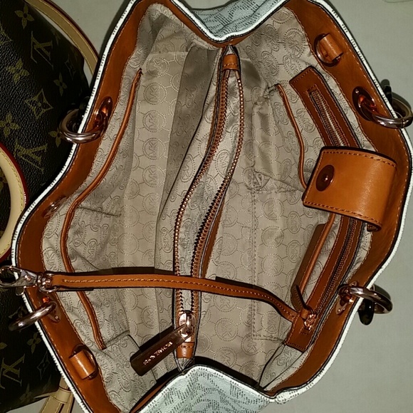 Sold - Picture 2 of 3