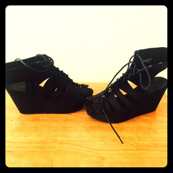 H&M Black Wedges