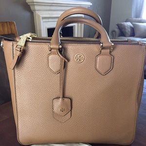 !!!SOLD!!!!!Tory Burch Robinson pebbled tote
