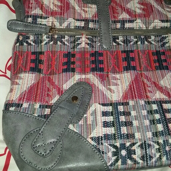 Urban expressions crossbody bag - Picture 3 of 4