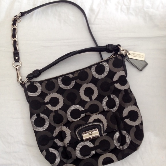 🌿Authentic COACH Kristin Op Art🌿