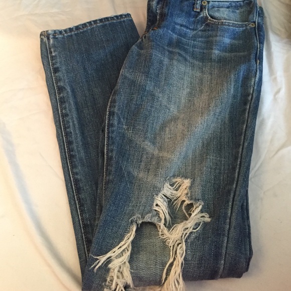 Knee distressed jeans - Picture 1 of 3