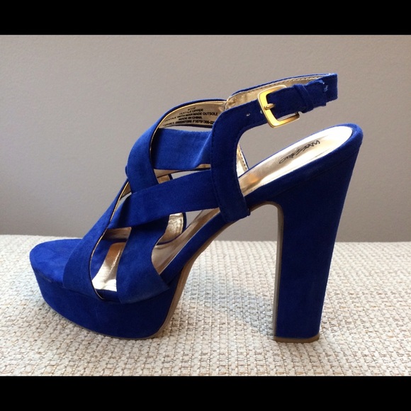 Cobalt Blue Platform Mossimo Sandals size 9.5/10!