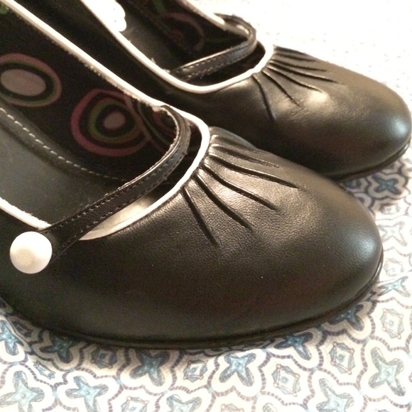 DONATED - Picture 4 of 4