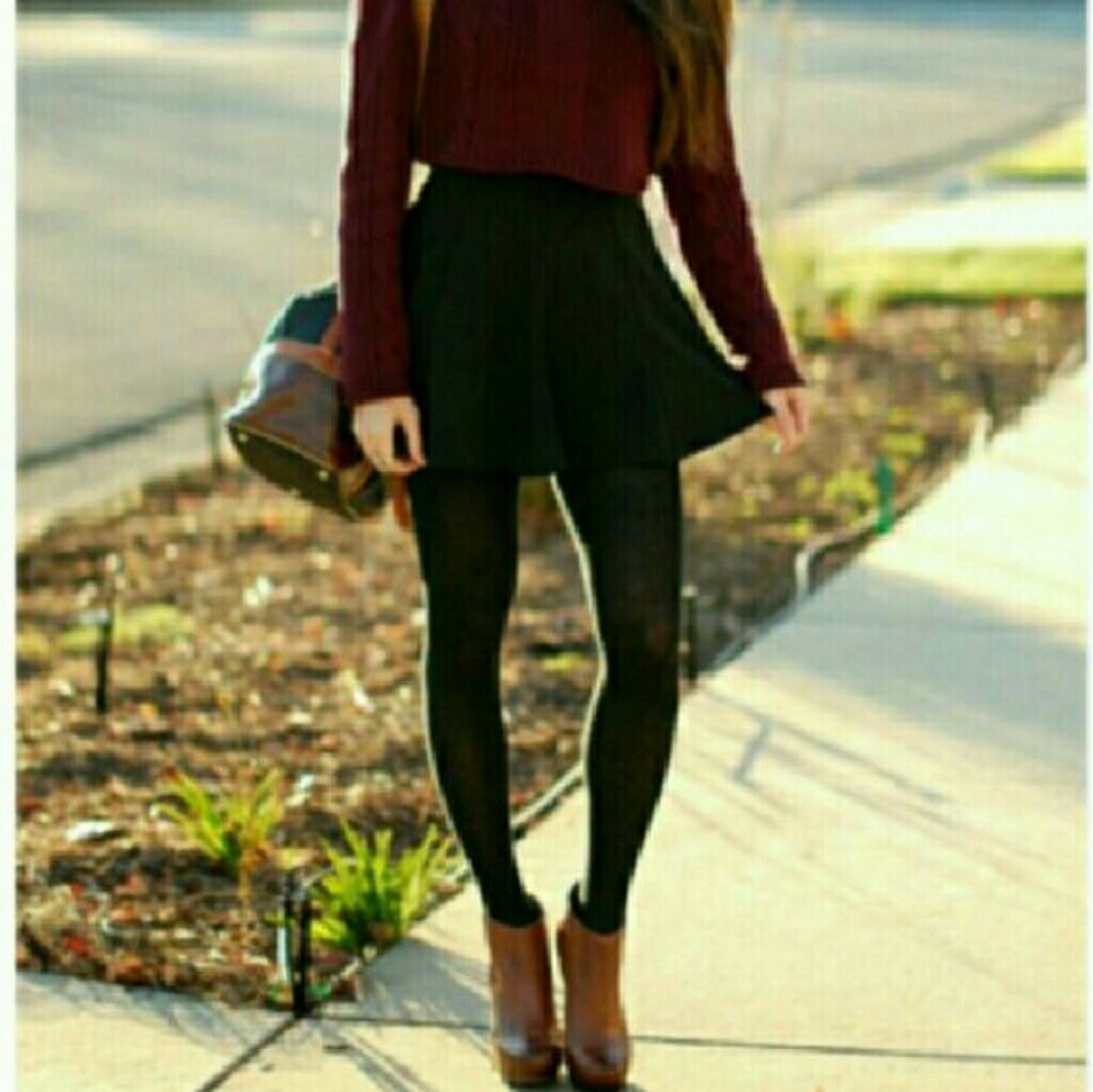 🆕 Textured Black Skater Skirt