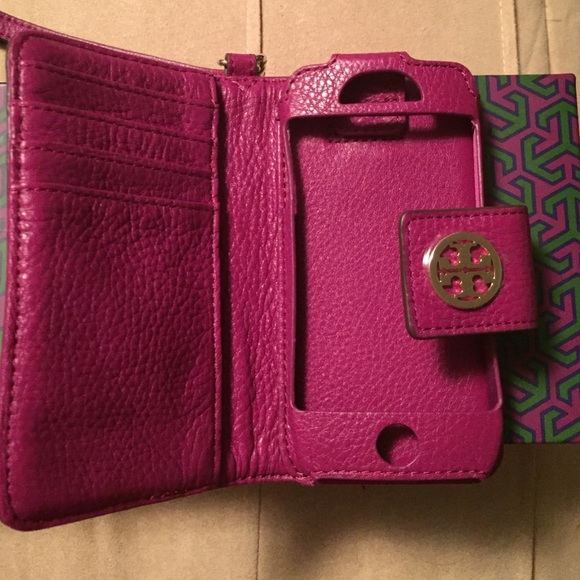 Authentic Tory Burch Amanda Smart Phone Wristlet - Picture 2 of 3