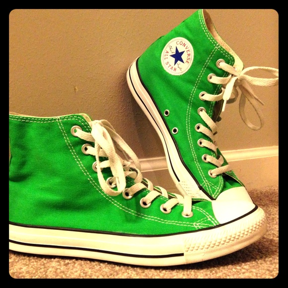 Bright green converse women's size 9 1/2