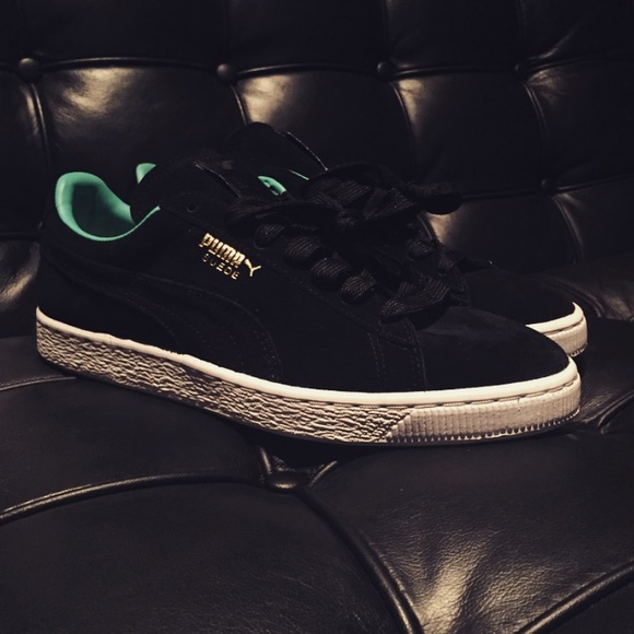 Puma classic suede (Men's sz. 9)