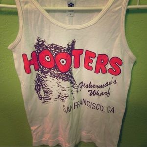 Hooters size small shirt
