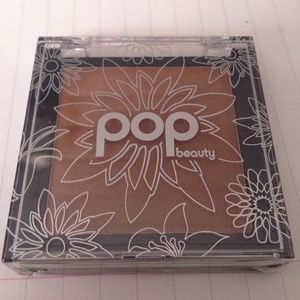 Pop beauty bronzer