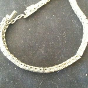 Silver and great quality cz tennis bracelet f