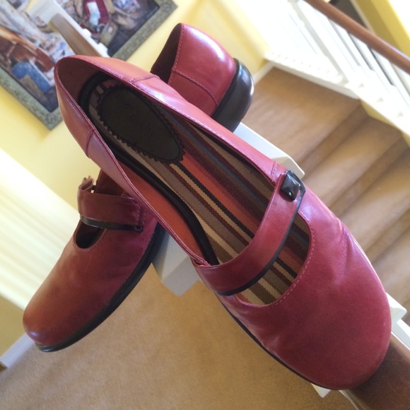 CLARKS red/black Mary Janes - Leather