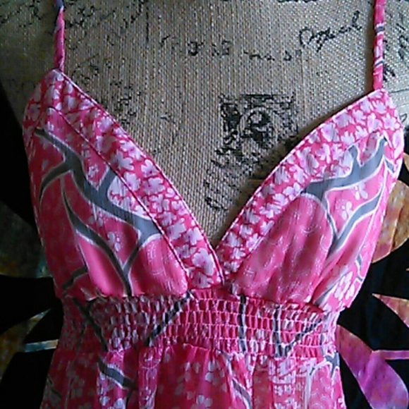 Wet seal coral floral tank crochet trim - Picture 3 of 4