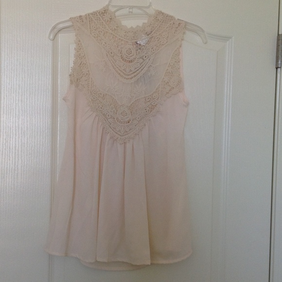 NWT top - M - Picture 1 of 3