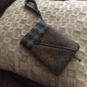 Marcus wristlet⭐️& hat!