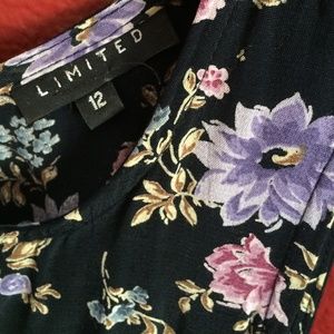 LIMITED A-line dress. Black/floral